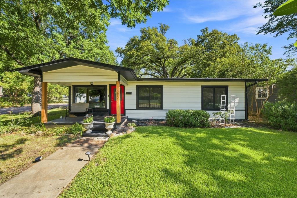 3921 Austin Avenue, Waco, TX 76710 — photo 1