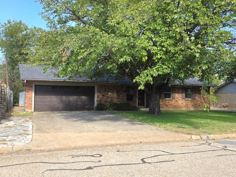 912 Penrod Drive, Granbury, TX 76048 — photo 1