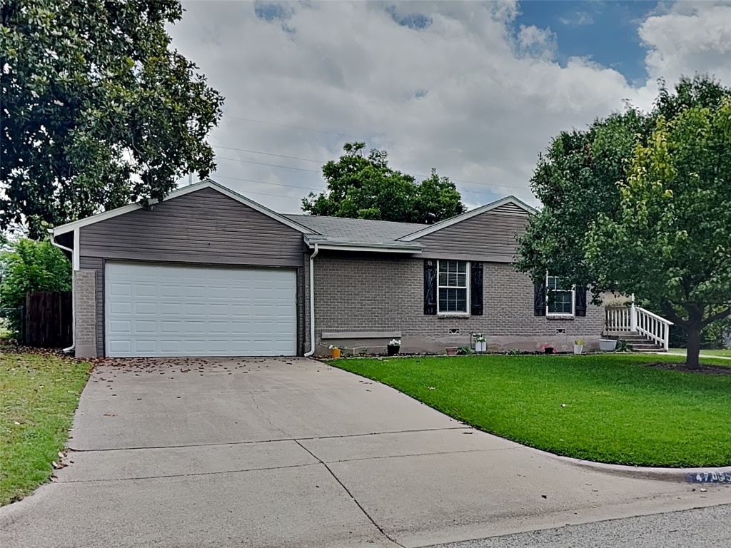 4705 Selkirk Drive, Fort Worth, TX 76109 — photo 1