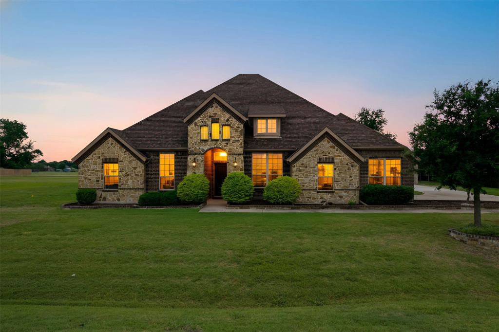 1111 Yukon Boulevard, Waxahachie, TX 75167 — photo 1