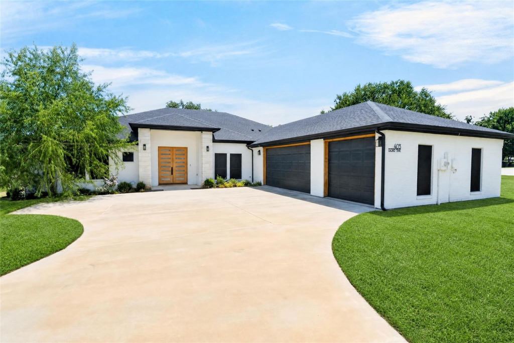 4013 Legend Trail, Granbury, TX 76049 — photo 1