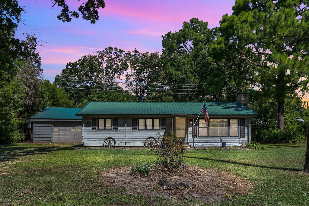 733 Cedarcrest Drive, Tool, TX 75143 — photo 1