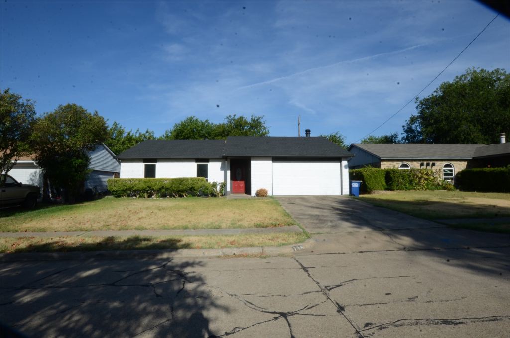 114 W Way Drive, Allen, TX 75002 — photo 1