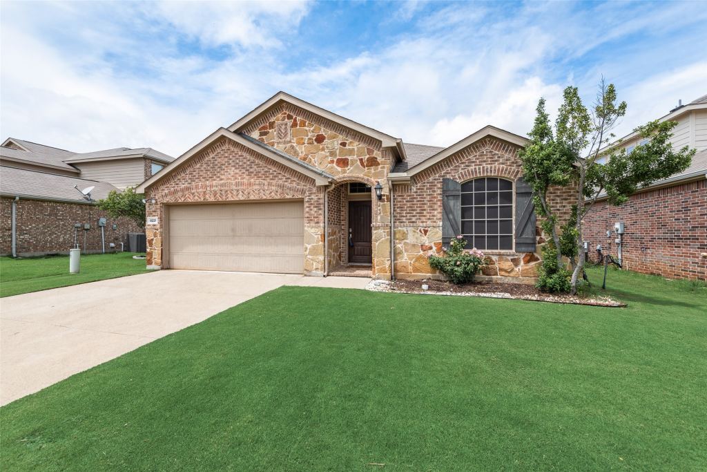 8221 Black Hills Trail, Aubrey, TX 76227 — photo 1