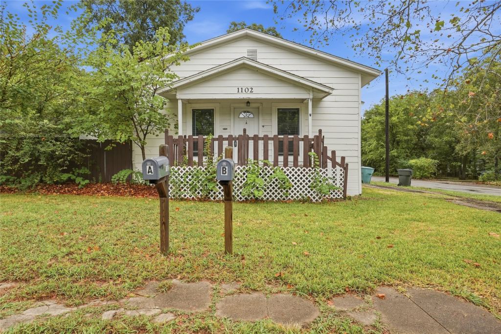 1102 E Lamar Street A, Sherman, TX 75090 — photo 1