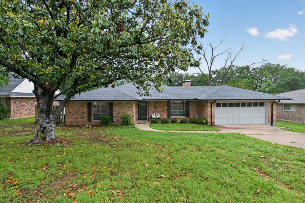 1224 S Lang Avenue, Denison, TX 75020 — photo 1