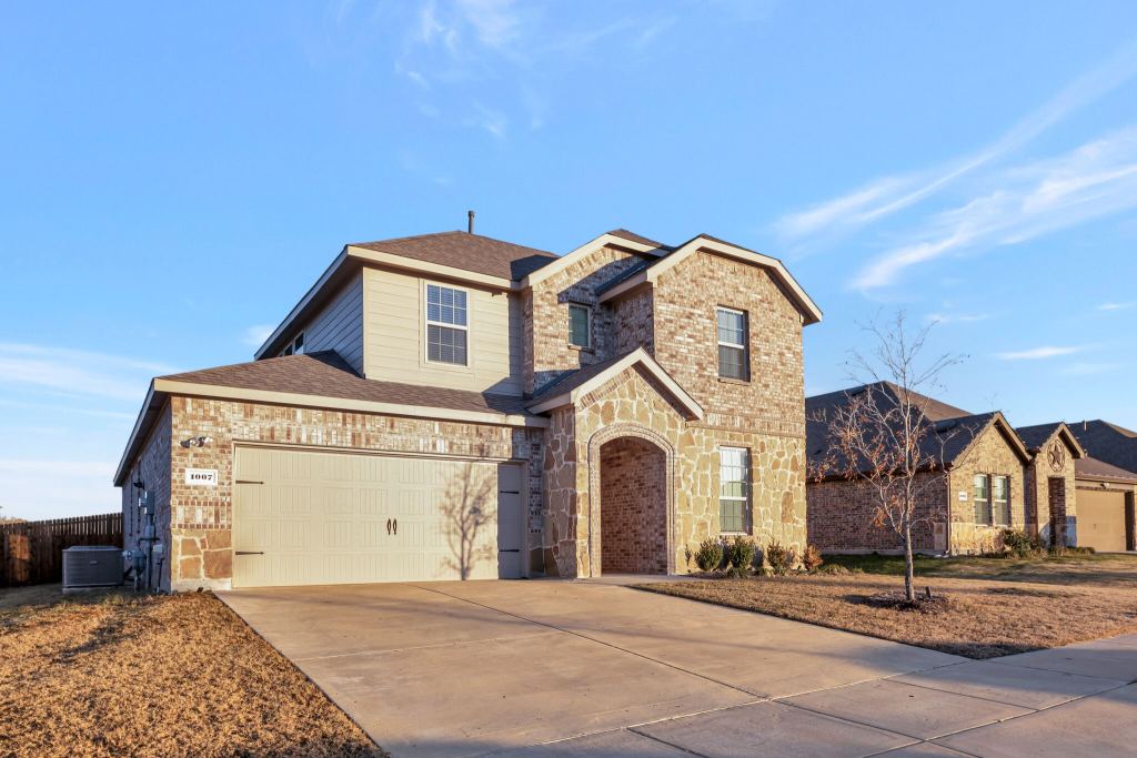 1007 Hitchin Post Way, Princeton, TX 75407 — photo 1