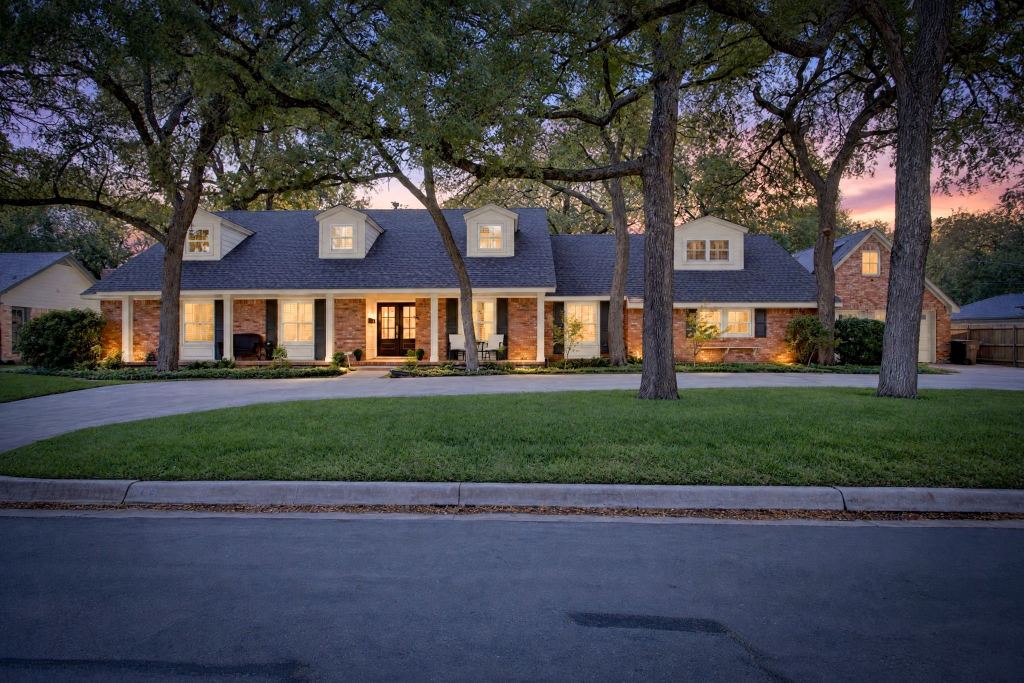 3804 Overton Park Drive W