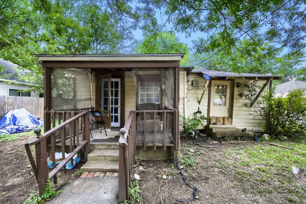 1012 E Jefferson Street, Waxahachie, TX 75165 — photo 1