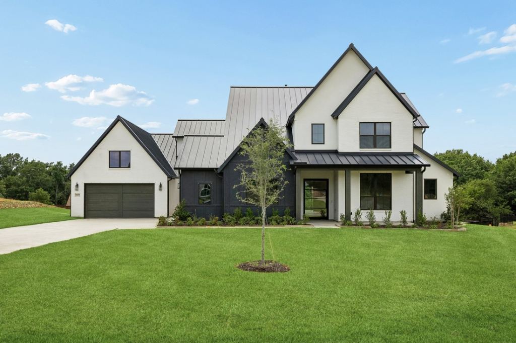 11229 Douglas Drive, Argyle, TX 76226 — photo 1