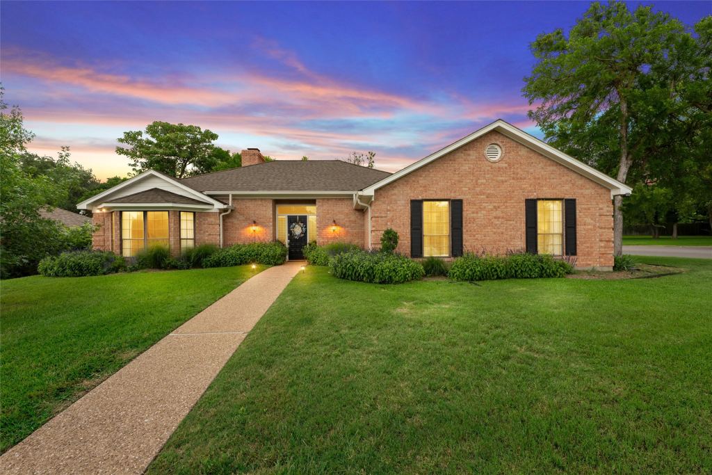 3400 Hearthwood Circle, Waco, TX 76708 — photo 1