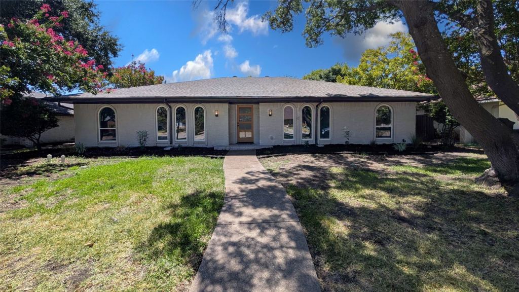3024 Creekbend Drive, Plano, TX 75075 — photo 1