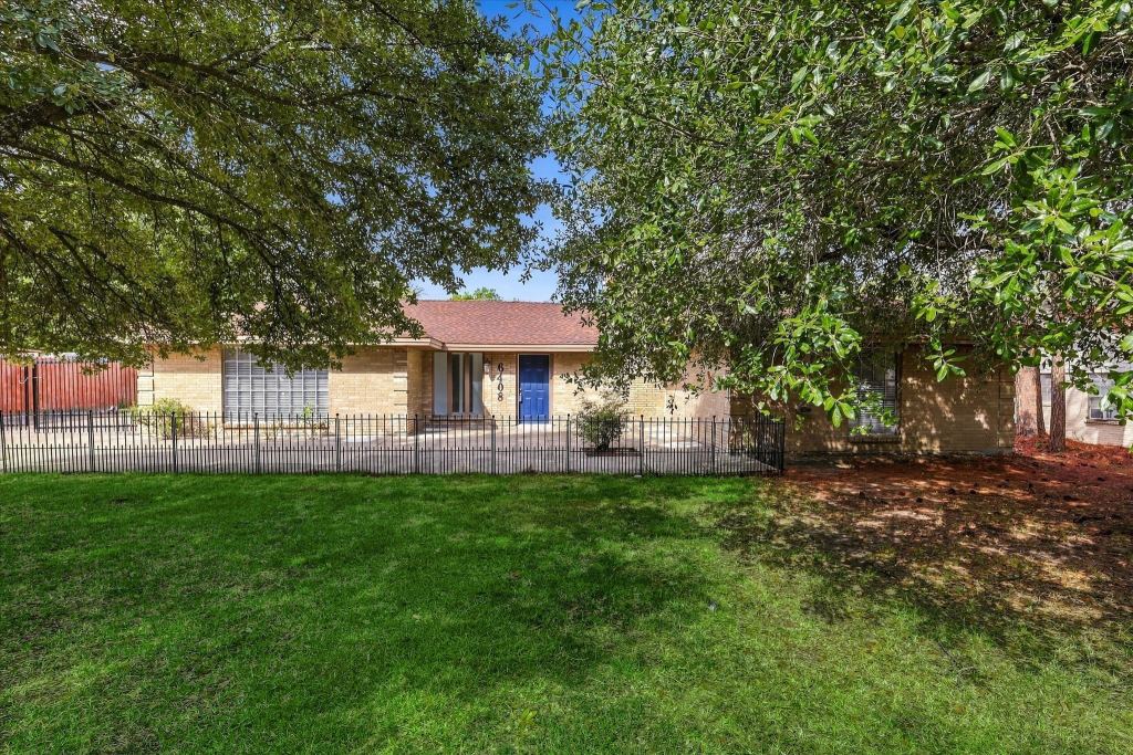 6408 Chapman Drive, Greenville, TX 75402 — photo 1