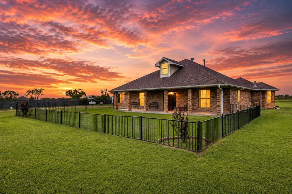 9909 County Road 309, Terrell, TX 75161 — photo 1