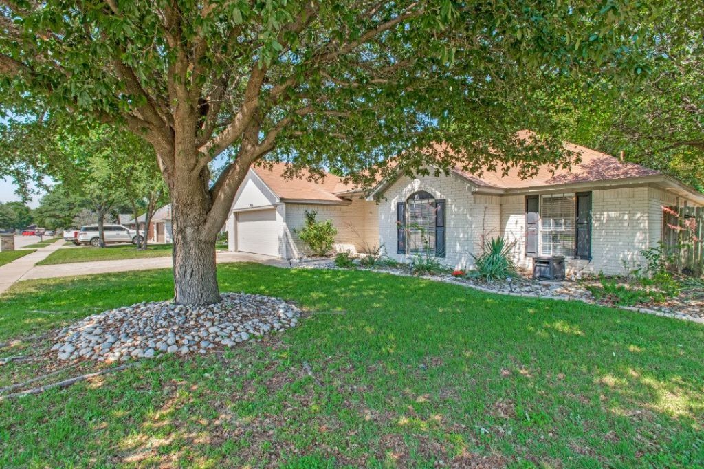 7100 Windhaven Road, North Richland Hills, TX 76182 — photo 1