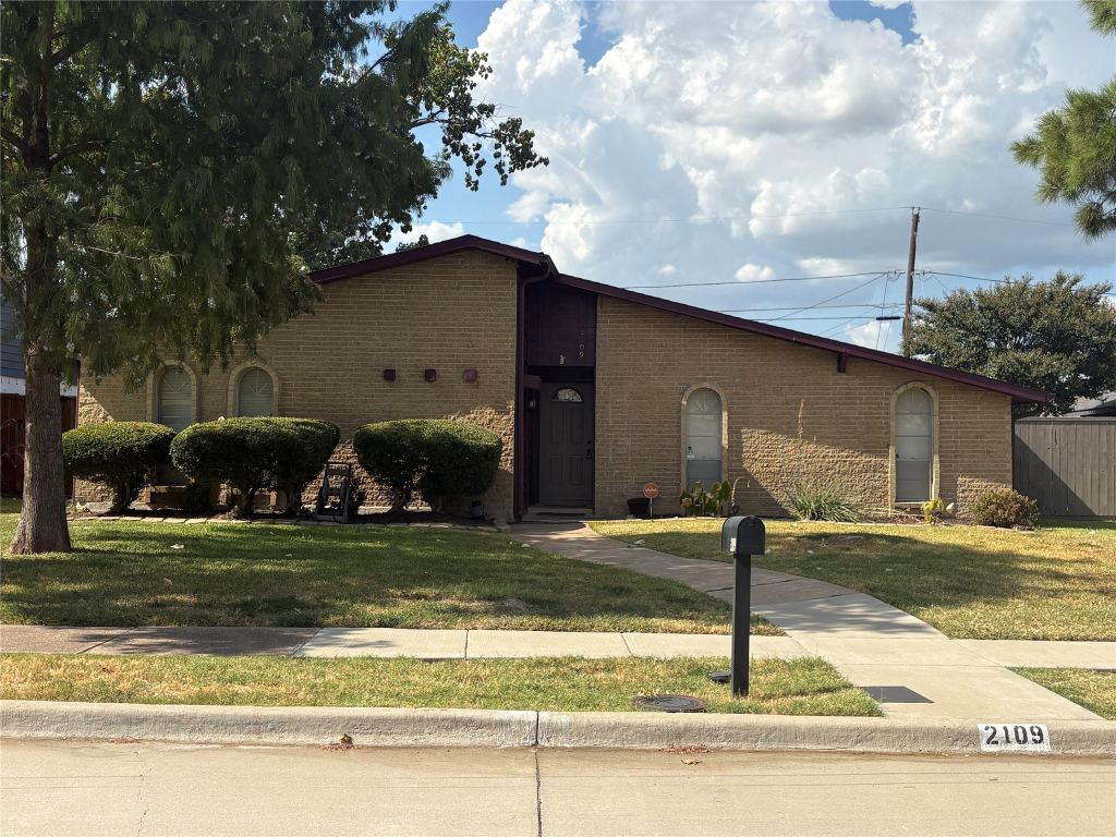 2109 Overglen Drive, Plano, TX 75074 — photo 1
