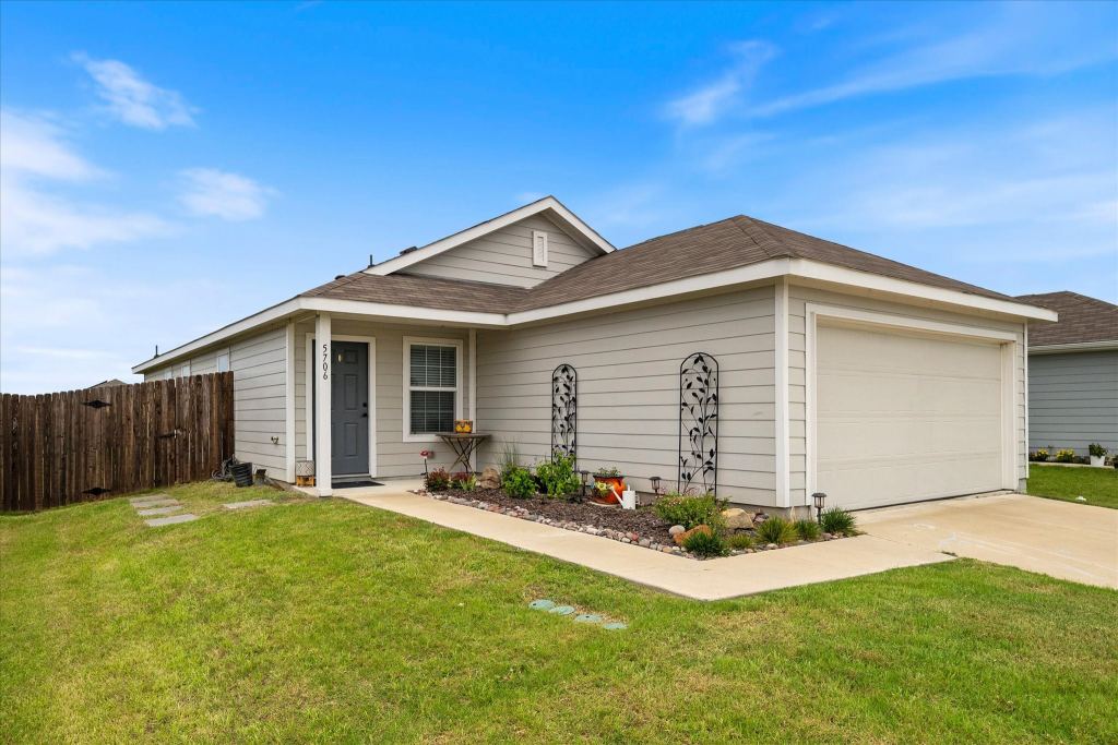 5706 Bristle Leaf Drive, Princeton, TX 75407 — photo 1