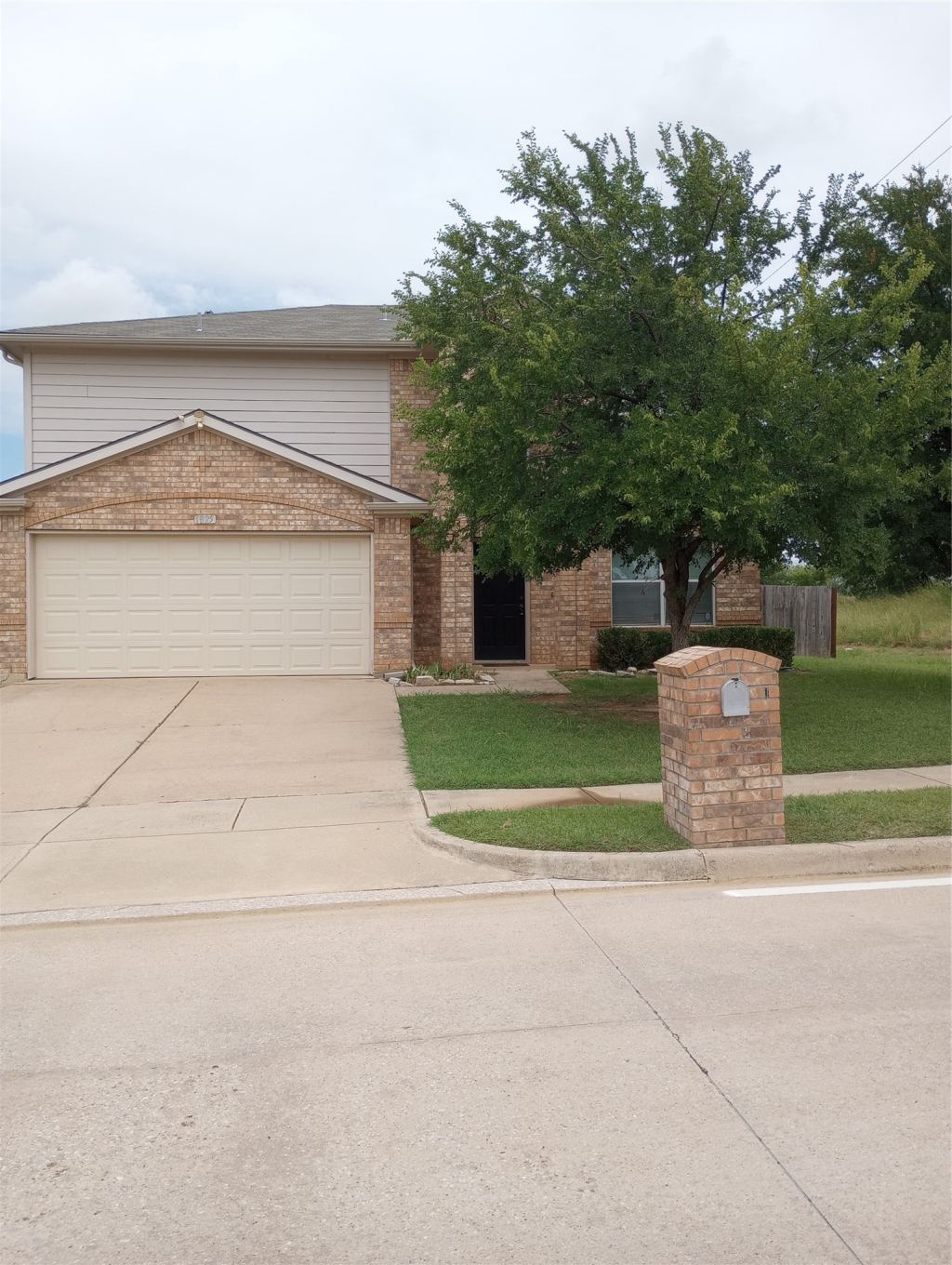 1825 Crested Butte Drive, Fort Worth, TX 76131 — photo 1