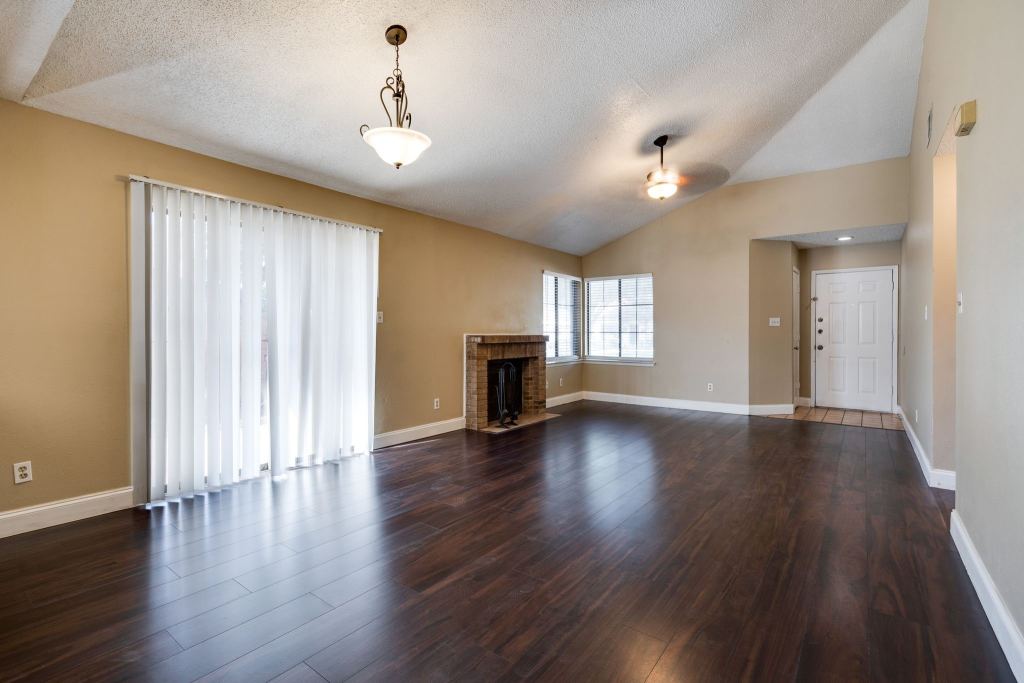 613 Hunters Glen Street, Lewisville, TX 75067 — photo 1