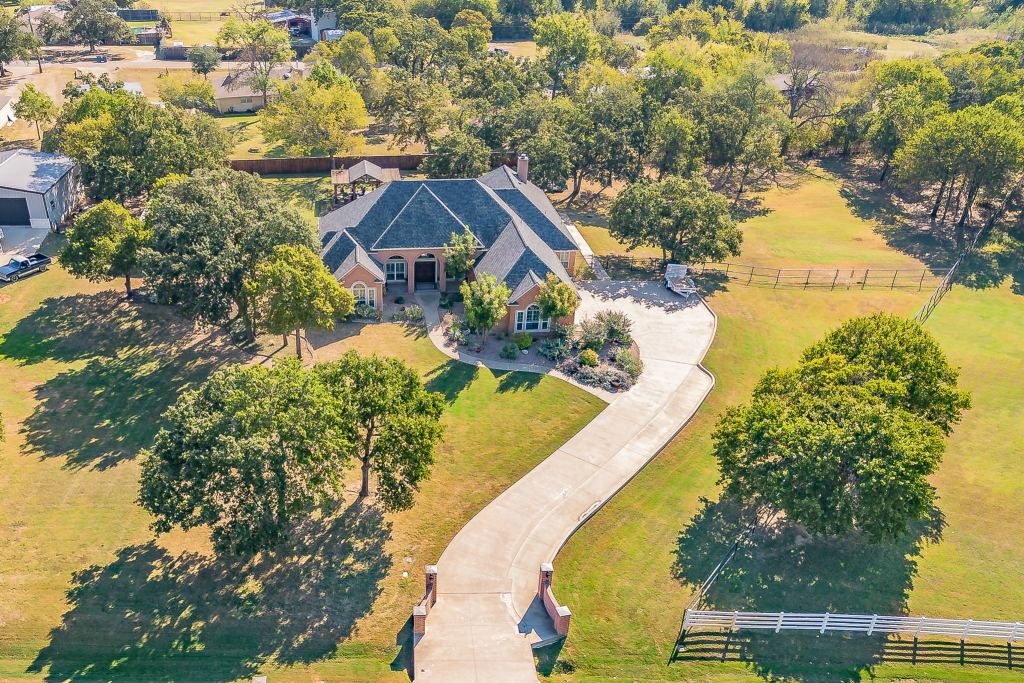 225 Sherry Lane, Burleson, TX 76028 — photo 1