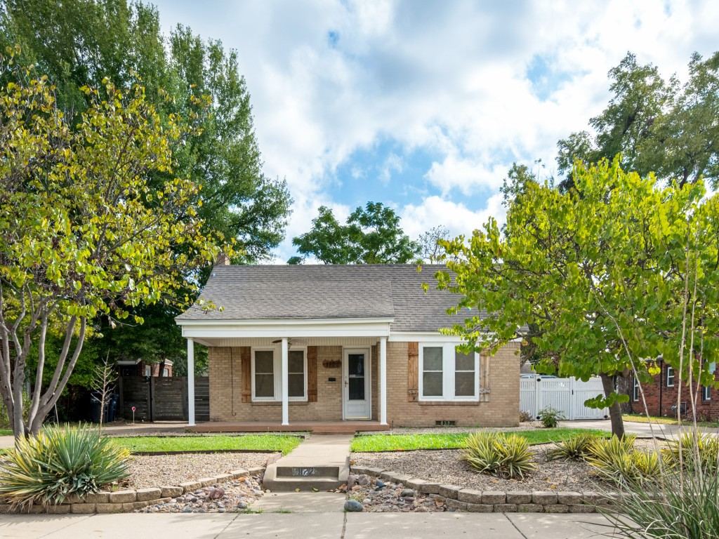 1122 Bonnie Brae Avenue, Fort Worth, TX 76111 — photo 1
