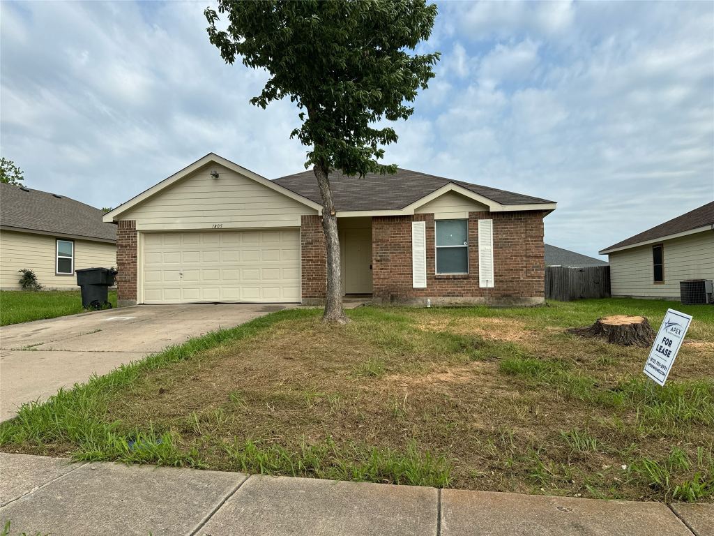 1805 Brookwood Drive, Terrell, TX 75160 — photo 1