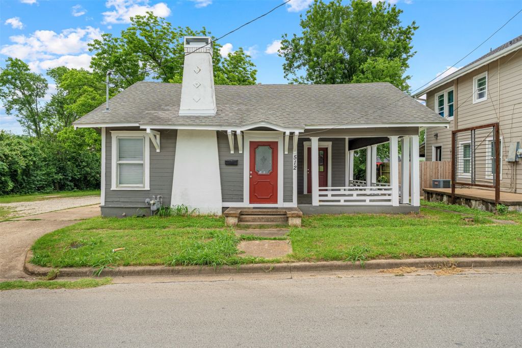 512 Herring Avenue, Waco, TX 76708 — photo 1