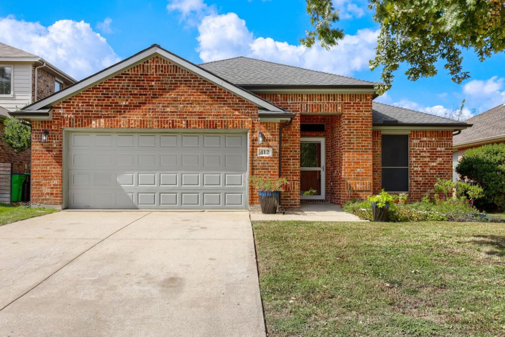 412 Crossbill Lane, Little Elm, TX 75068 — photo 1