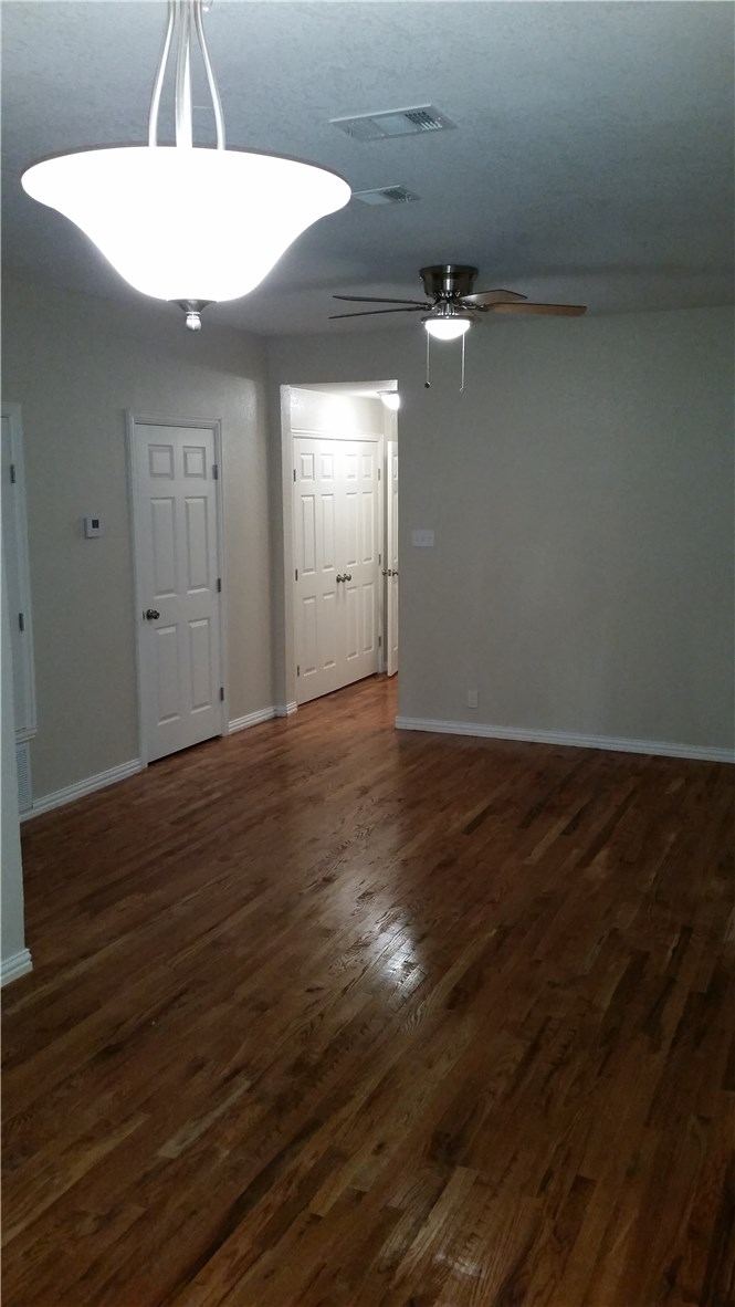 1925 W 10th Street, Dallas, TX 75208 — photo 1