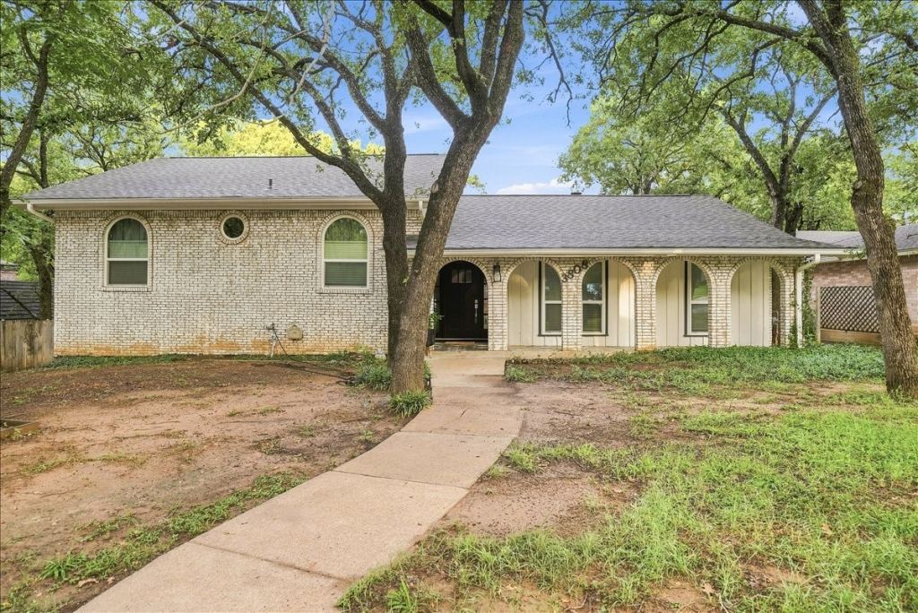 3808 Hastings Drive, Arlington, TX 76013 — photo 1