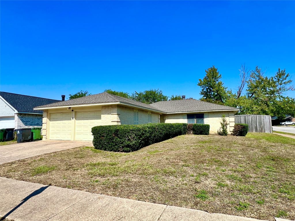 2319 Redbrook Drive, Arlington, TX 76014 — photo 1