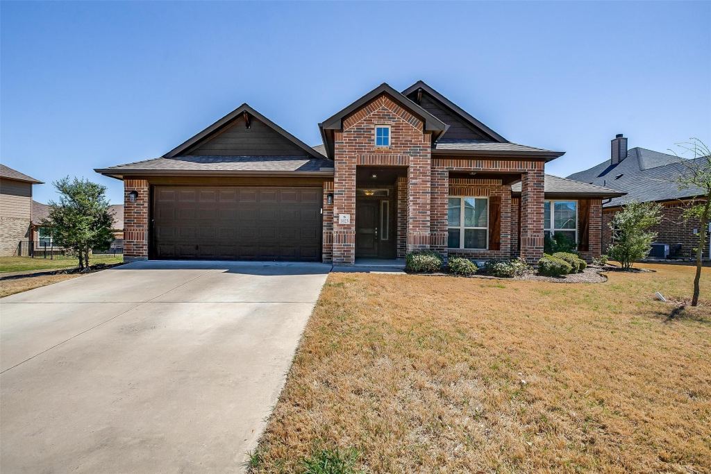 1023 Saint Andrews Drive, Burleson, TX 76028 — photo 1