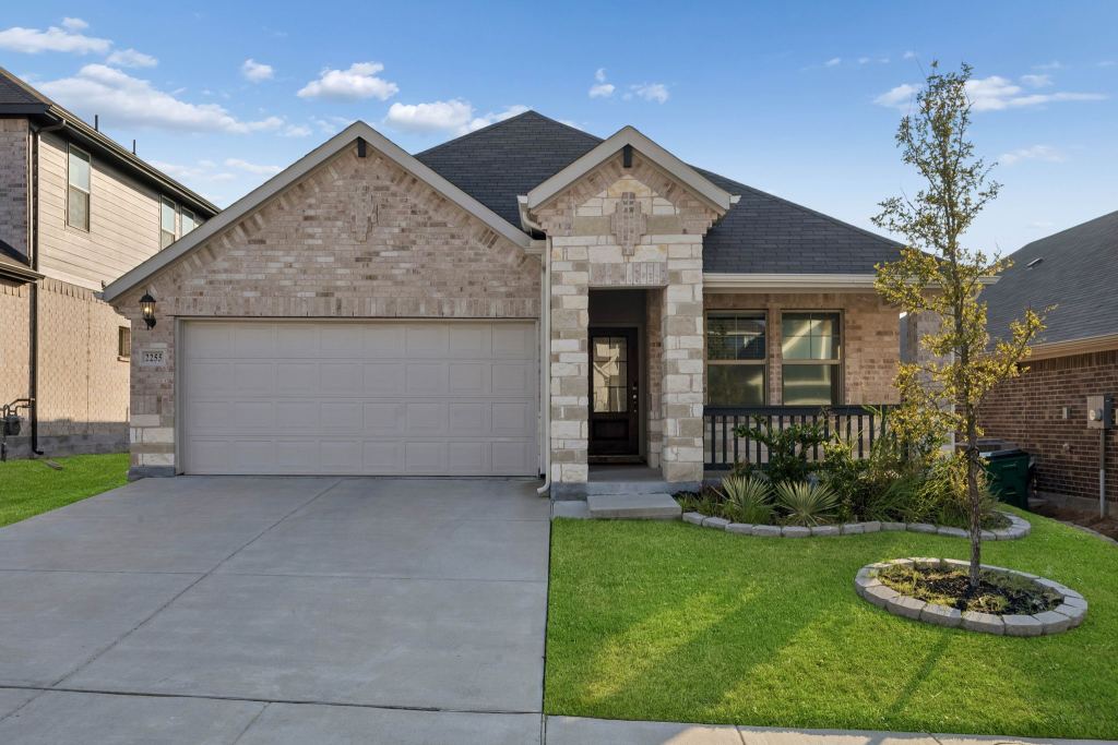 2255 Cliff Springs Drive, Forney, TX 75126 — photo 1
