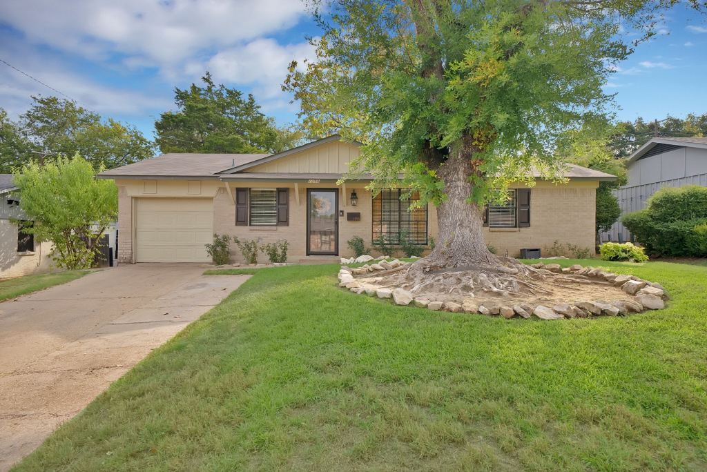 1258 Hidden Valley Drive, Dallas, TX 75241 — photo 1
