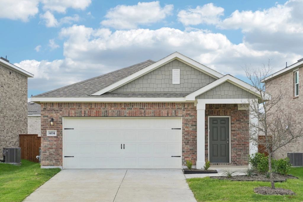 14204 Donahue Street, Pilot Point, TX 76258 — photo 1