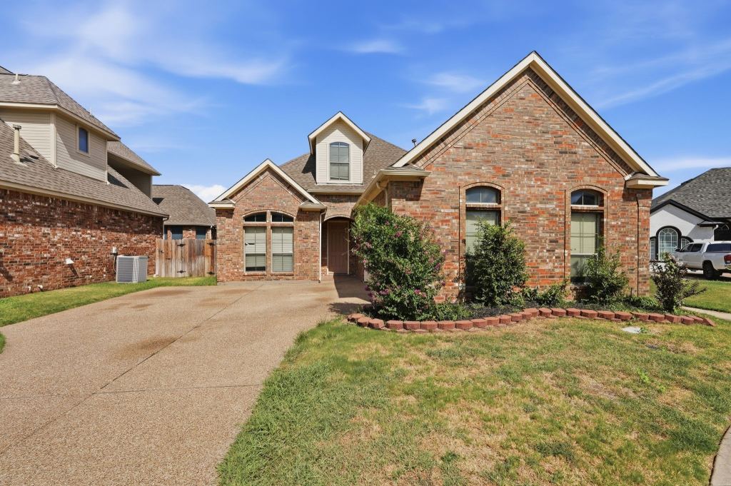 4203 Lucy Lane, Arlington, TX 76016 — photo 1