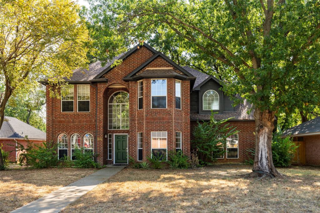 6101 Copperfield Drive, Arlington, TX 76001 — photo 1