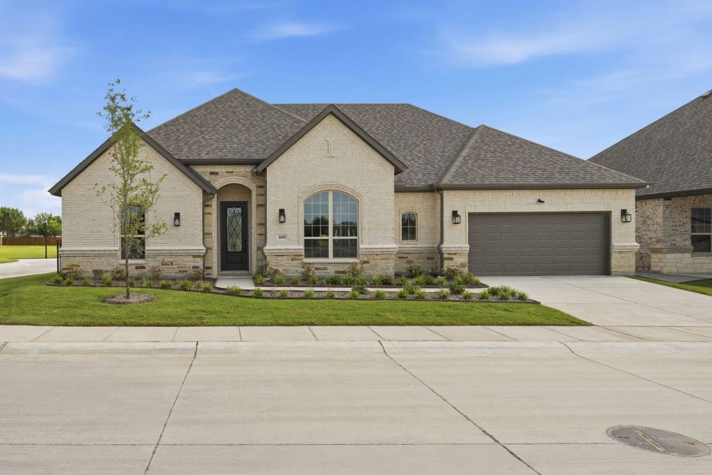 1601 Vista Azul Lane