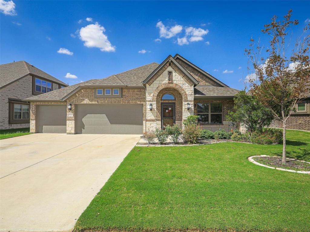 1916 Nightfall Drive, Venus, TX 76009 — photo 1