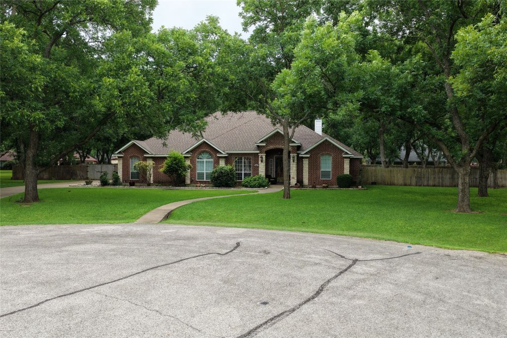 8803 Hampton South Court, Granbury, TX 76049 — photo 1