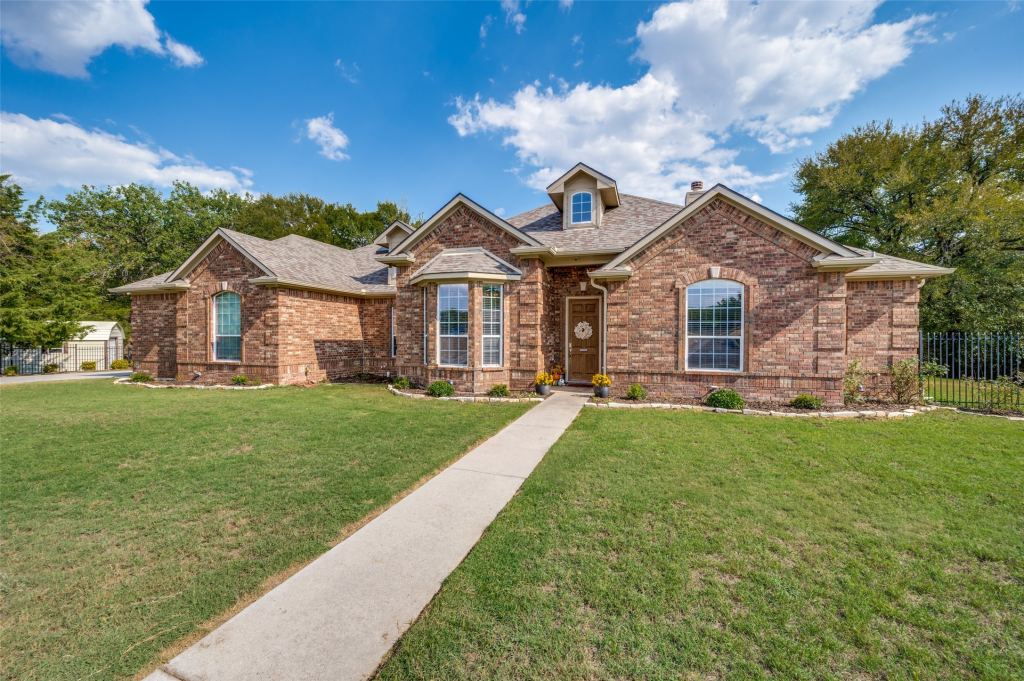 1620 Linda Drive, Sherman, TX 75090 — photo 1