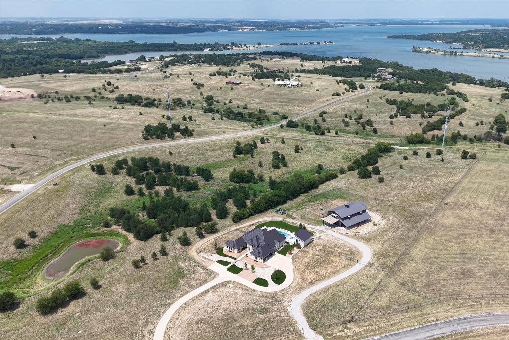 11103 E Rocky Creek Road, Crowley, TX 76036 — photo 1