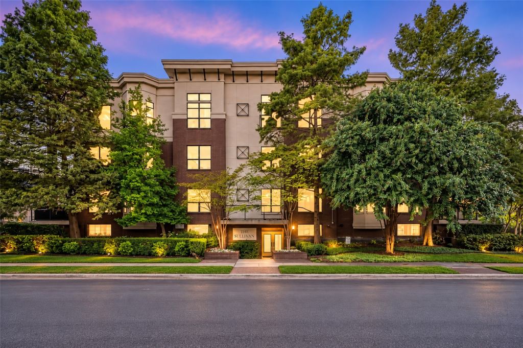 4333 Gilbert Avenue 321, Dallas, TX 75219 — photo 1