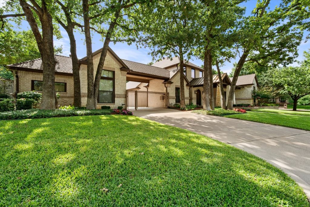 2500 Woodbridge Trail, Mansfield, TX 76063 — photo 1