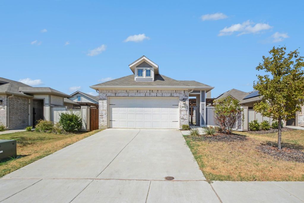 920 Cricket Street, Aubrey, TX 76227 — photo 1