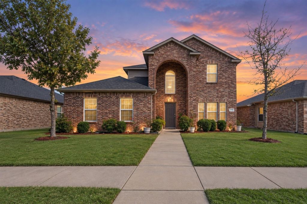 2020 Glen Hollow Drive