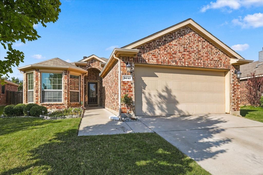 8717 Whirlwind Trail, Aubrey, TX 76227 — photo 1
