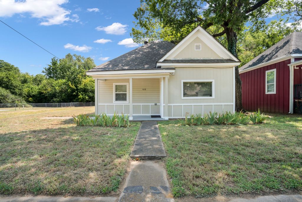 408 W Heron Street, Denison, TX 75020 — photo 1