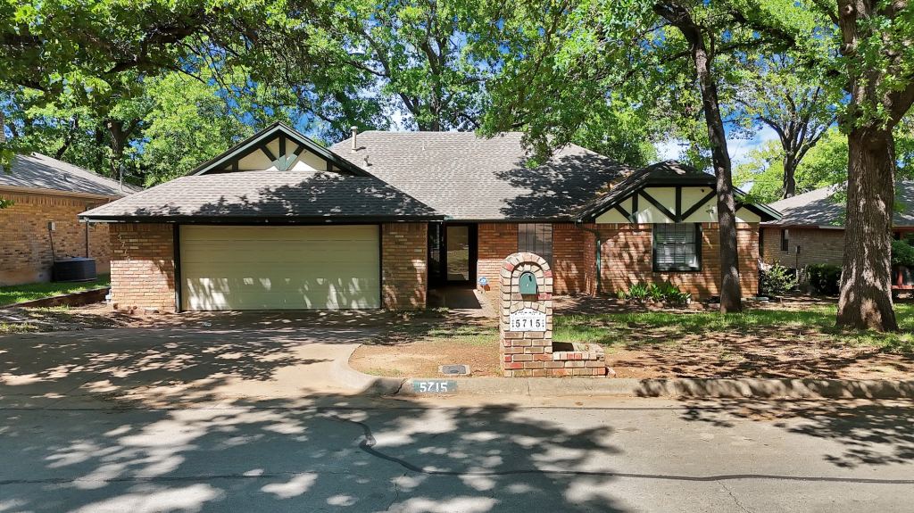 5715 Trail Crest Drive, Arlington, TX 76017 — photo 1