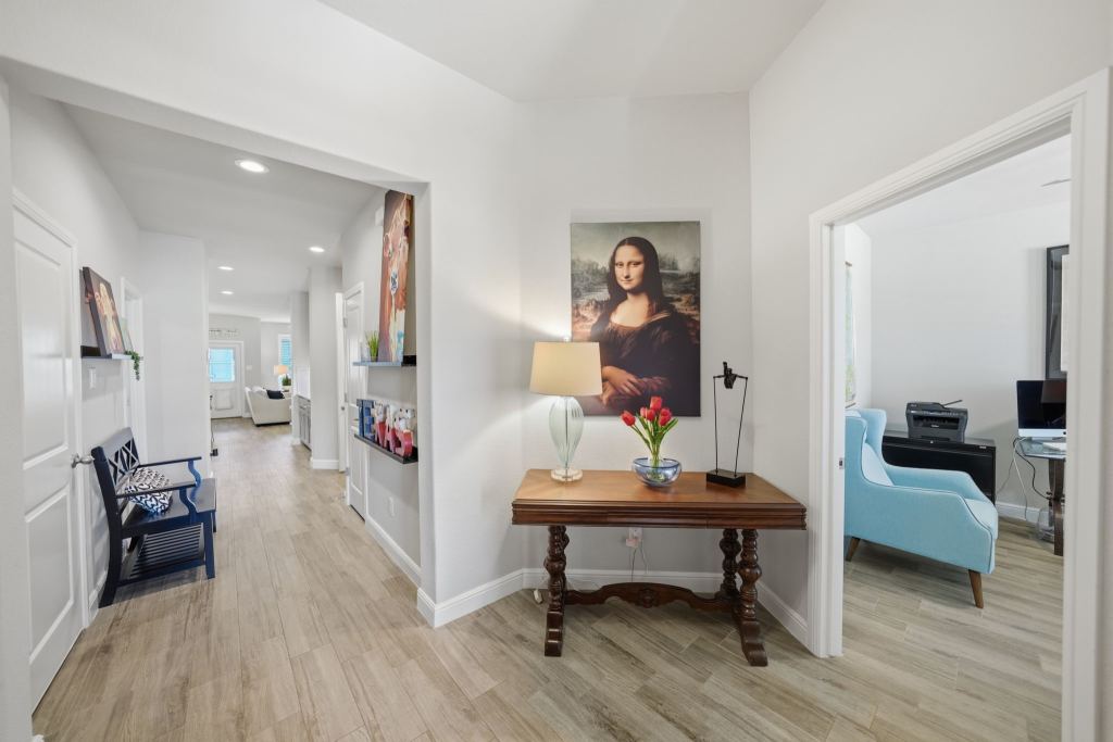 2301 Mockingbird Court